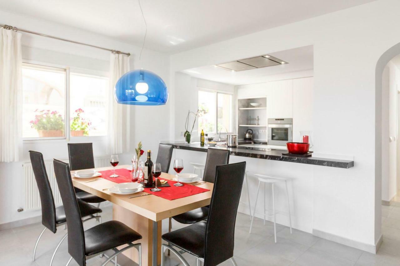 Bright Villa With Salt Water Pool El Campello Esterno foto