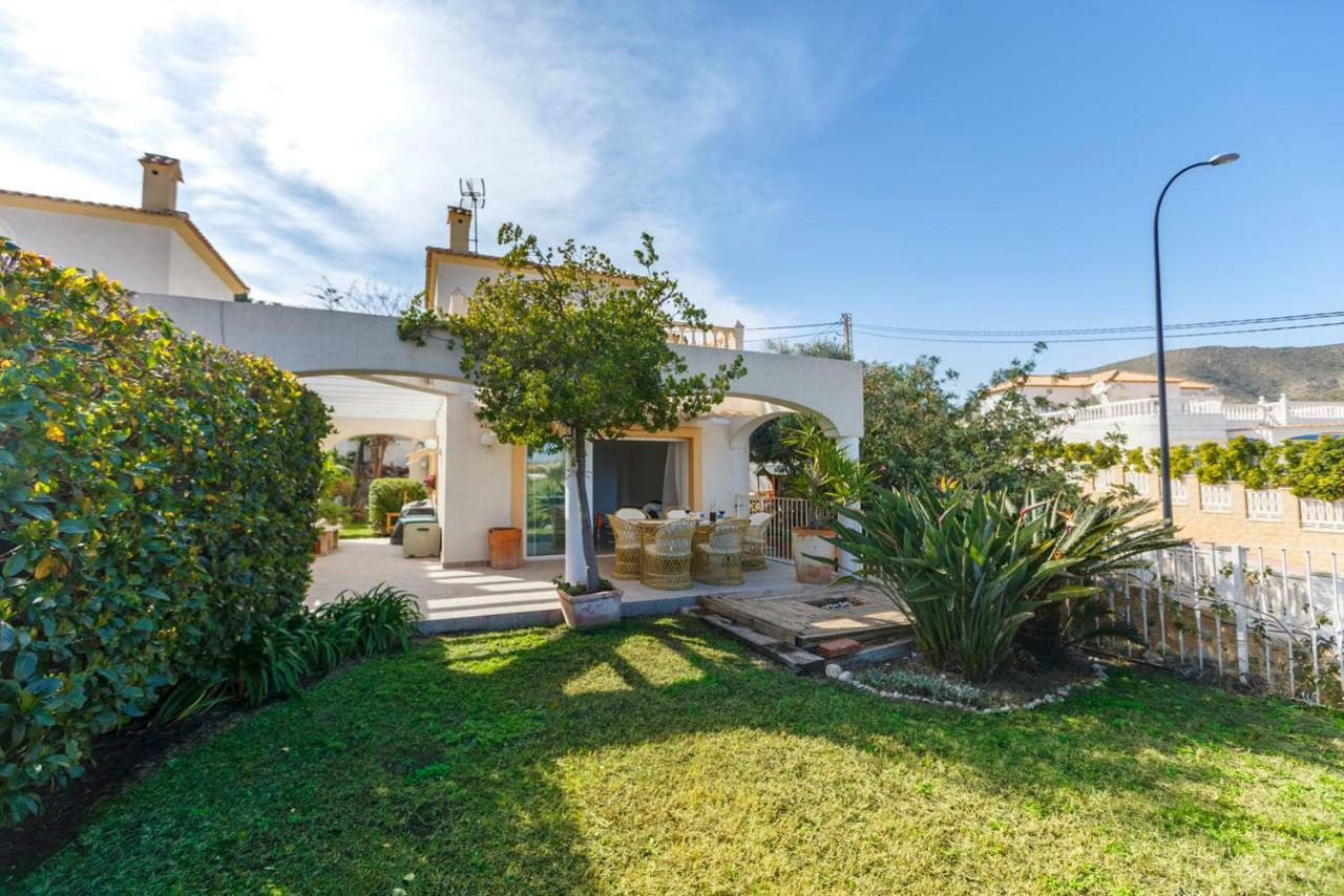 Bright Villa With Salt Water Pool El Campello Esterno foto