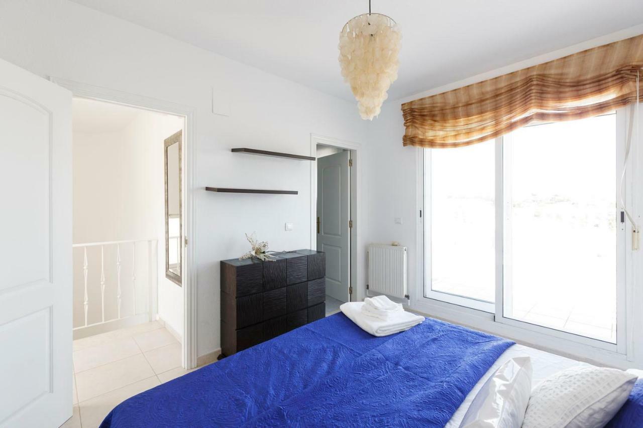 Bright Villa With Salt Water Pool El Campello Esterno foto